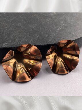 VINTAGE Aaged copper lily pad or ginkgo leaf earrings for pierced ears boho pair